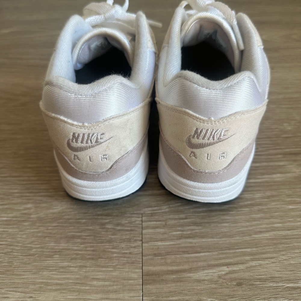 Nike Air Max 1 - Platinum Violet & White - Picture 5 of 7